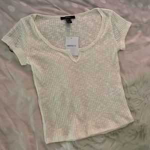 3/$15 NWT Forever 21 T-Shirt